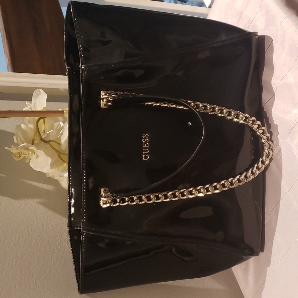 💫❣️MARK DOWN❣️💫Guess Black Hand Bag